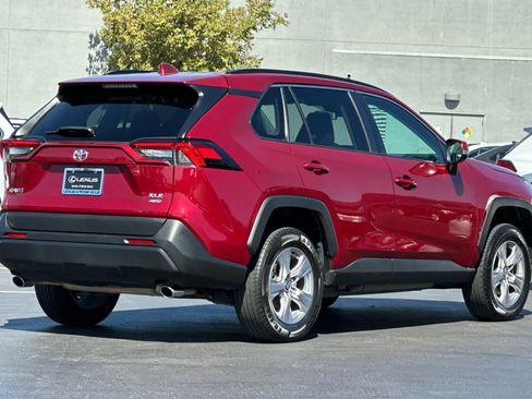 Used 2022 Toyota RAV4 XLE image 2