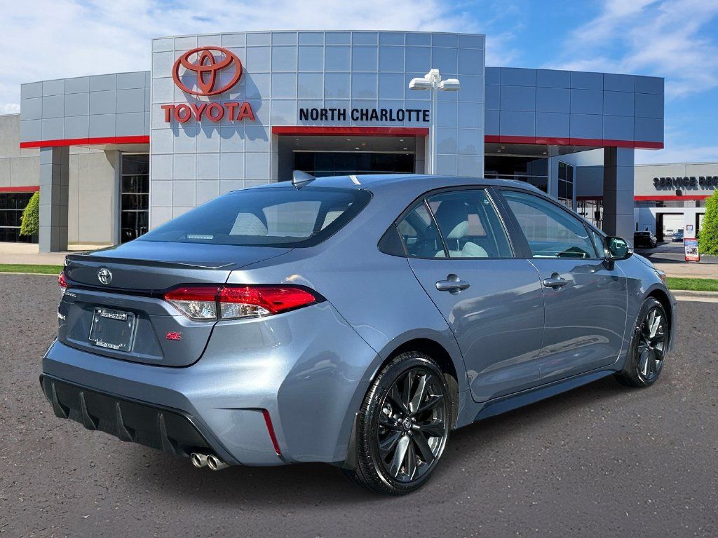 Used 2024 Toyota Corolla SE FWD image 8