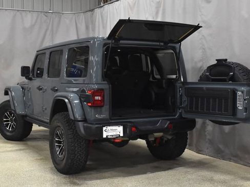 Used 2024 Jeep Wrangler Unlimited Rubicon image 34