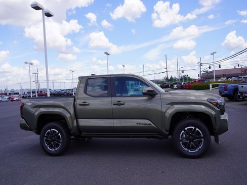New 2026 Toyota Tacoma TRD Sport AWD/4WD image 4