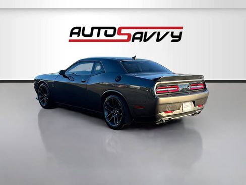 Used 2022 Dodge Challenger R/T Scat Pack RWD image 5