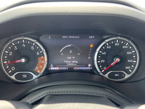 Used 2021 Jeep Renegade Latitude FWD image 12