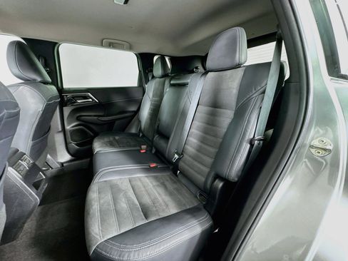 Used 2022 Mitsubishi Outlander SEL Black Edition FWD image 24