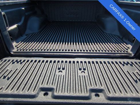 Used 2023 Jeep Gladiator Rubicon w/ Cold Weather Group image 38