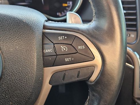 Used 2016 Jeep Grand Cherokee Limited w/ Luxury Group II RWD image 23