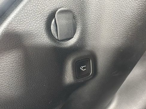 Used 2022 Jeep Compass Trailhawk w/ Trailhawk Elite Group image 16