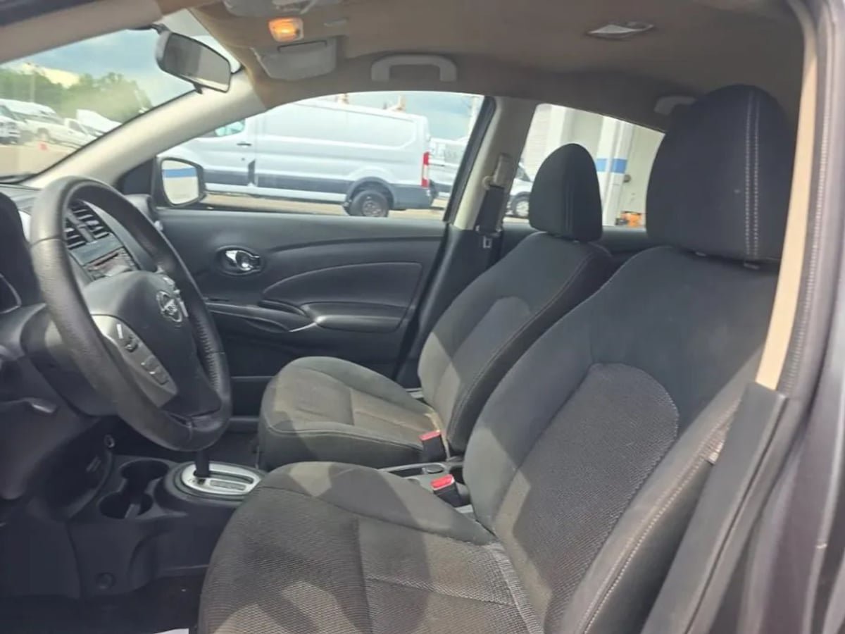 Used 2017 Nissan Versa SV w/ SV Special Edition Package FWD image 7