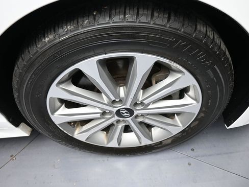 Used 2016 Hyundai Sonata Limited w/ Option Group 04 image 13