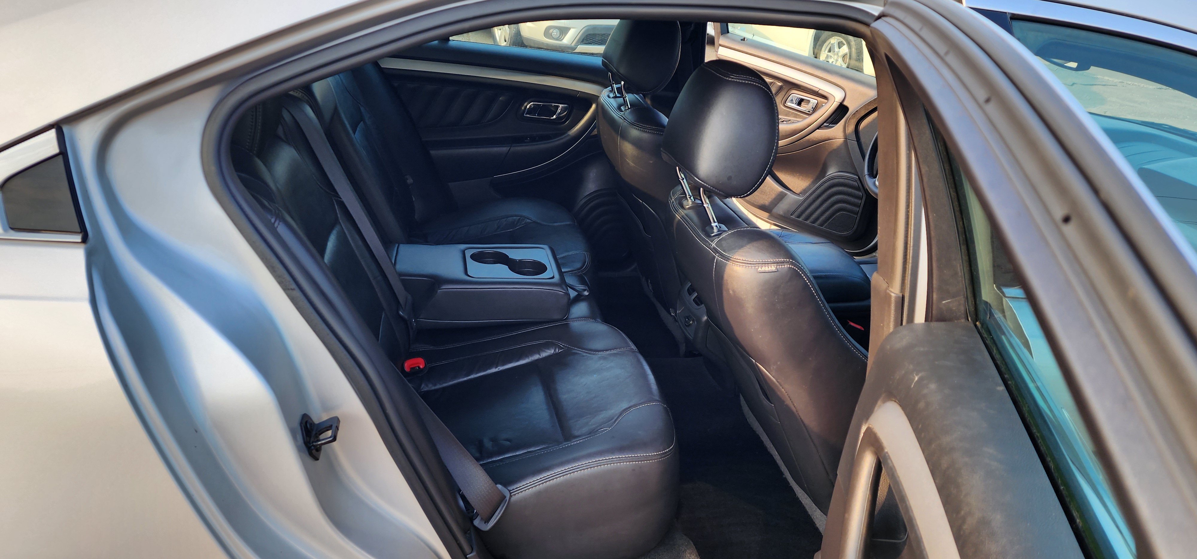 Used 2015 Ford Taurus SEL AWD/4WD image 10
