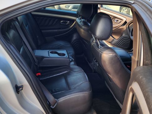Used 2015 Ford Taurus SEL image 10