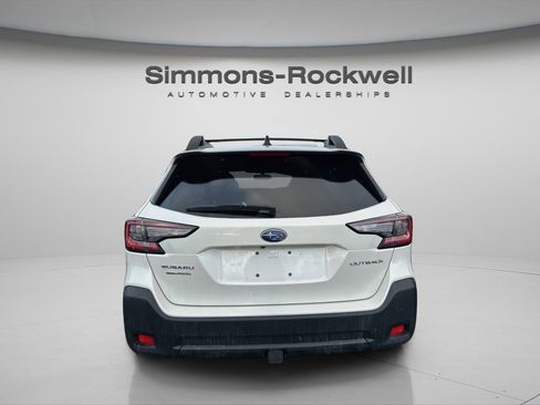 Used 2025 Subaru Outback Premium image 5