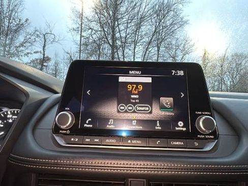 Used 2024 Nissan Rogue S image 20