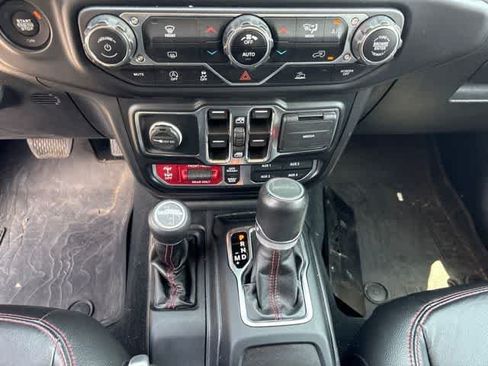 Used 2022 Jeep Gladiator Rubicon w/ LED Lighting Group AWD/4WD image 19