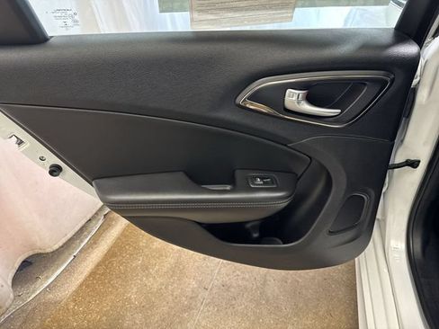 Used 2016 Chrysler 200 C w/ Premium Group FWD image 24