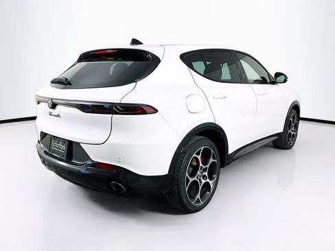 Used 2024 Alfa Romeo Tonale Veloce AWD/4WD image 9