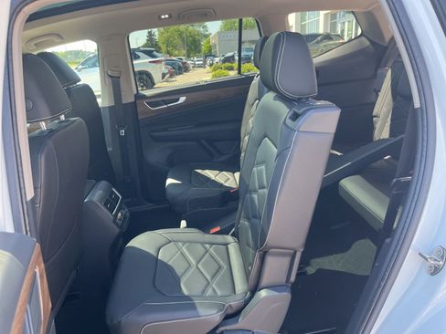 New 2026 Volkswagen Atlas SE FWD image 25