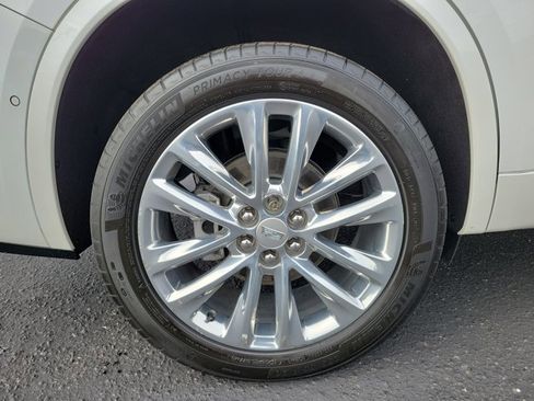 Used 2022 Cadillac XT6 Premium Luxury w/ Technology Package image 9