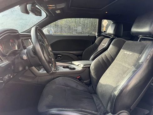Used 2016 Dodge Challenger SRT Hellcat RWD image 15