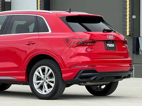Used 2021 Audi Q3 2.0T Premium w/ Convenience Package AWD/4WD image 28