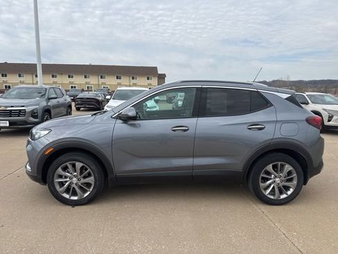 Used 2022 Buick Encore GX Essence w/ Experience Buick Package image 6