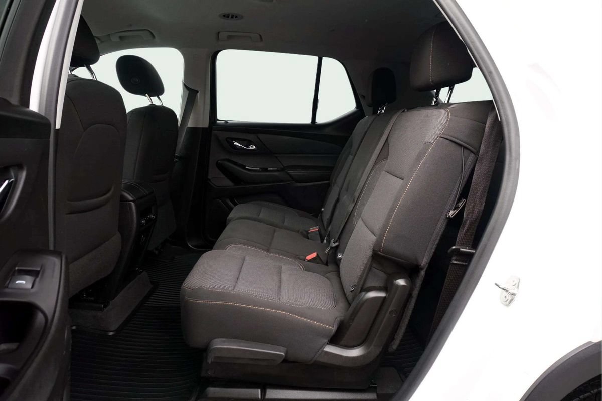 Used 2020 Chevrolet Traverse LS FWD image 18