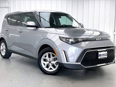 Used 2023 Kia Soul LX w/ LX Technology Package