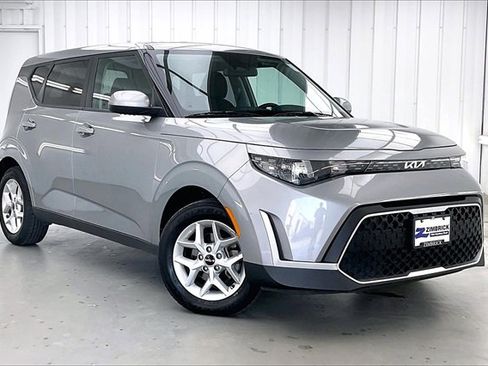 Used 2023 Kia Soul LX w/ LX Technology Package image 1