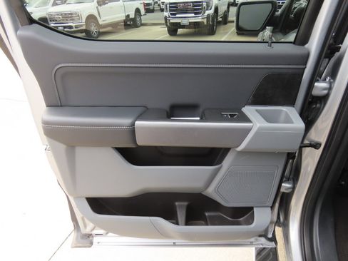 Used 2022 Ford F150 XLT w/ Equipment Group 302A High RWD image 19