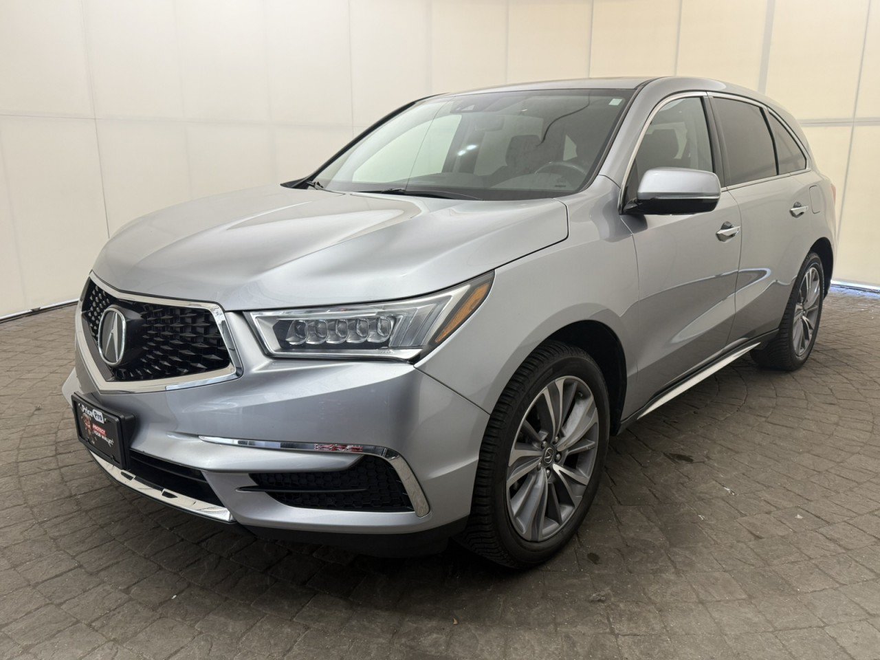 Used 2017 Acura MDX w/ Technology Package AWD/4WD image 3