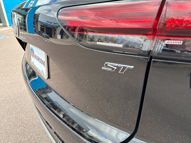 Used 2023 Buick Envision Essence w/ Sport Touring Package AWD/4WD image 7