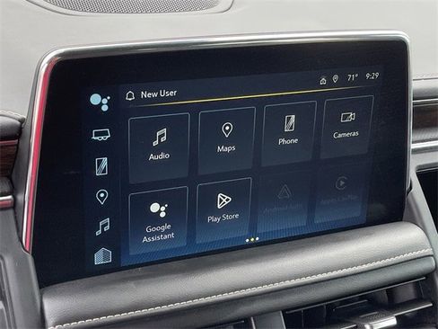 Used 2023 Chevrolet Suburban Premier image 17