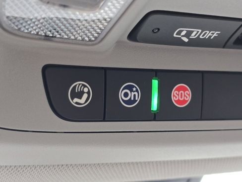 Used 2023 GMC Acadia SLE w/ Driver Convenience Package image 28