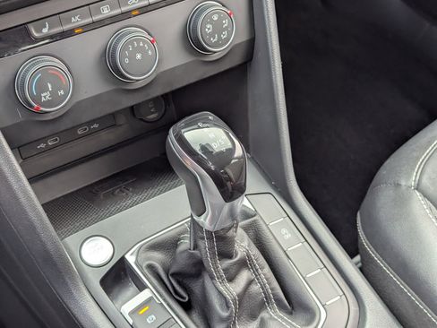 Used 2022 Volkswagen Taos SE w/ IQ.Drive SE Package image 27