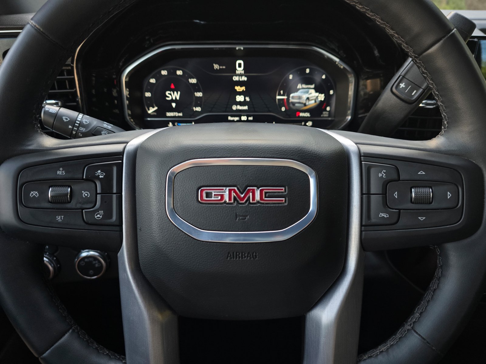 Used 2024 GMC Sierra 1500 SLE AWD/4WD image 23