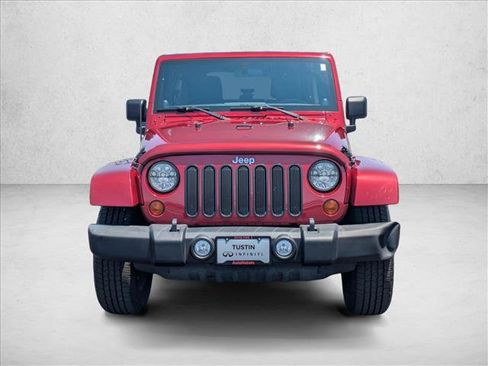 Used 2012 Jeep Wrangler Unlimited Sahara w/ Connectivity Group AWD/4WD image 2