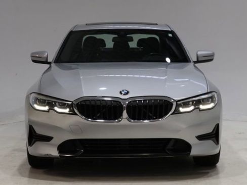Used 2019 BMW 330i Sedan RWD image 2