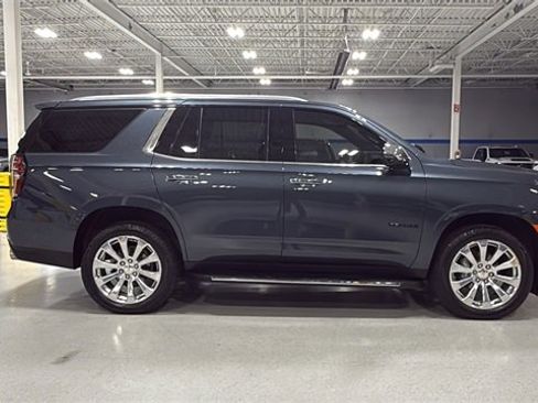 Used 2021 Chevrolet Tahoe Premier w/ Premium Package image 3