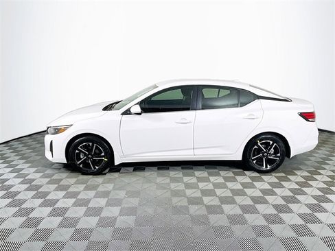 New 2025 Nissan Sentra SV image 4