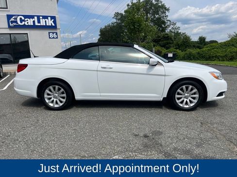 Used 2014 Chrysler 200 Touring FWD image 8