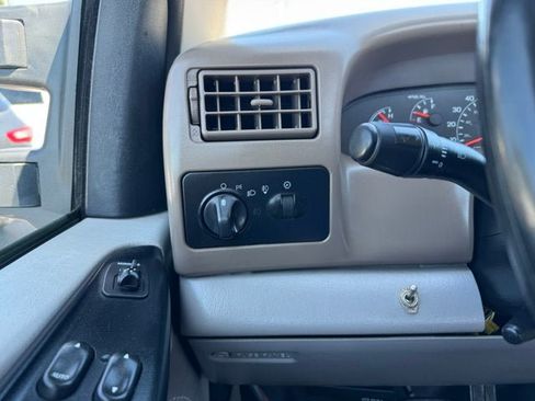 Used 2001 Ford F250 XLT AWD/4WD image 17