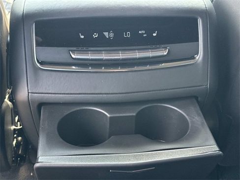 Used 2023 Cadillac Escalade ESV Sport Platinum image 18