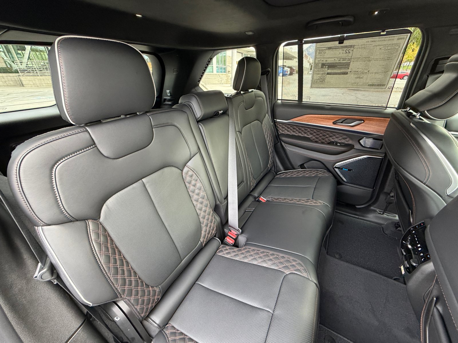 New 2027 Jeep Grand Cherokee Summit AWD/4WD image 18