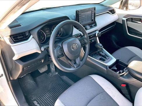Used 2019 Toyota RAV4 XLE w/ Convenience Package image 8