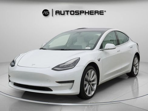 Used 2020 Tesla Model 3 Standard Range Plus image 4