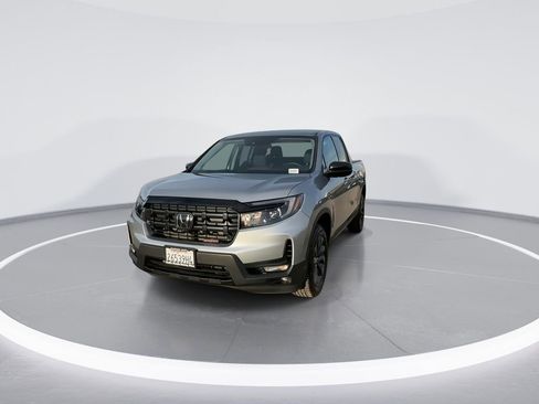 Used 2024 Honda Ridgeline Sport image 5