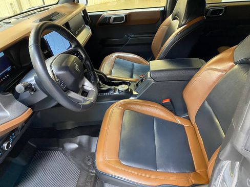 Used 2024 Ford Bronco Outer Banks AWD/4WD image 21