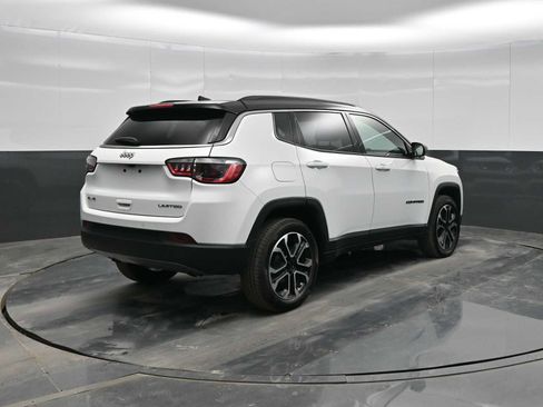 Used 2024 Jeep Compass Limited image 7