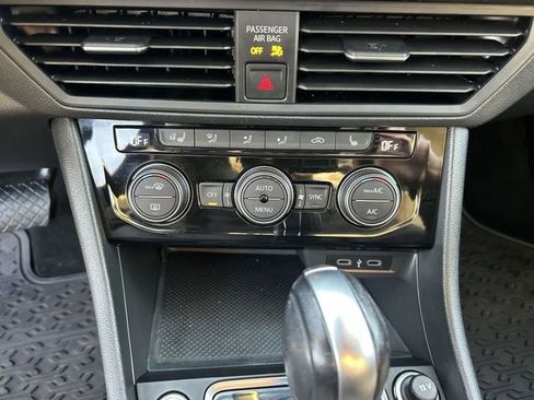 Used 2021 Volkswagen Jetta image 21