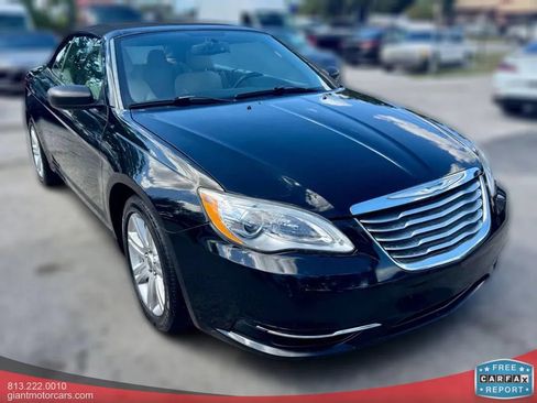 Used 2012 Chrysler 200 Touring image 3