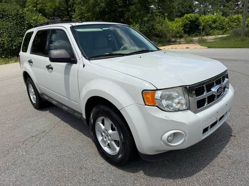Used 2011 Ford Escape XLT w/ 203A Rapid Spec Order Code FWD image 16